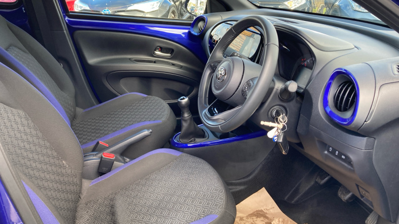 Toyota Aygo X 1.0 VVT-i Edge 5dr Petrol Hatchback